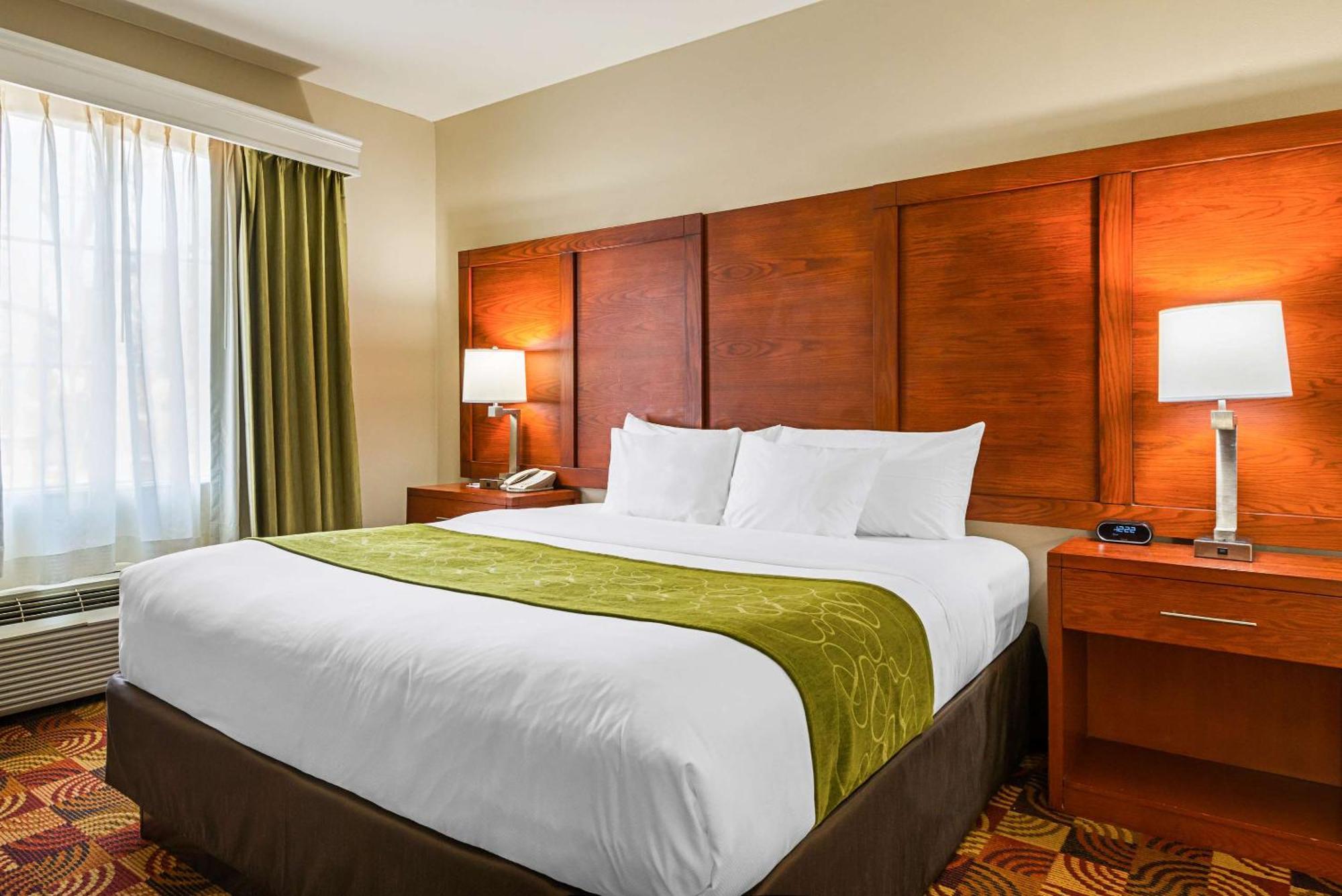 Comfort Suites Лейк Чарльз Экстерьер фото